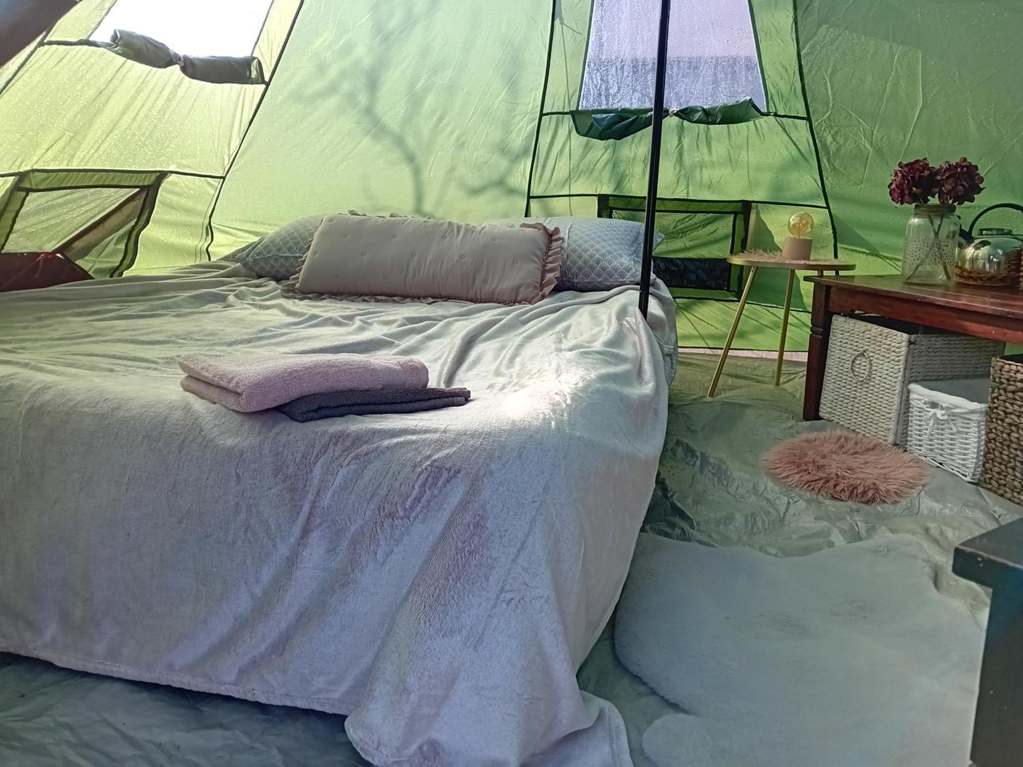 Indian Tent Tipi In Shared Lot And Shared Bathroom Mrse Kültér fotó